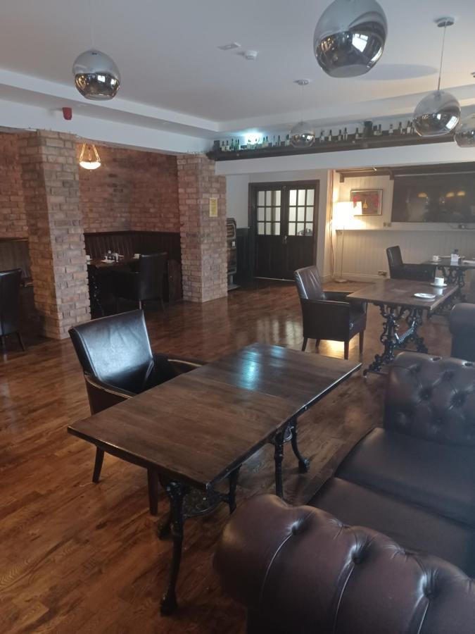 The Midway Bar & Guesthouse Dungloe Exterior photo